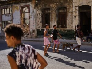 Marinha do México procura dois barcos desaparecidos envolvidos no comboio de ajuda a Cuba