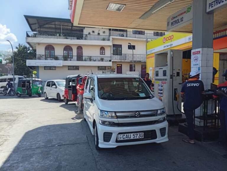 A queue at a gas station in Kandy, Sri Lanka [Ashkar Thasleem/ Al Jazeera]