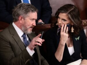 Câmara dos Deputados dos EUA votará último esforço para deter a guerra no Irã