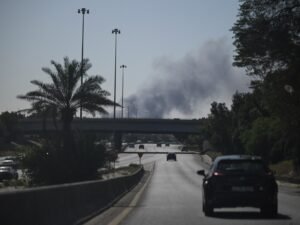 O que sabemos sobre o terceiro dia dos ataques EUA-Israelenses ao Irã