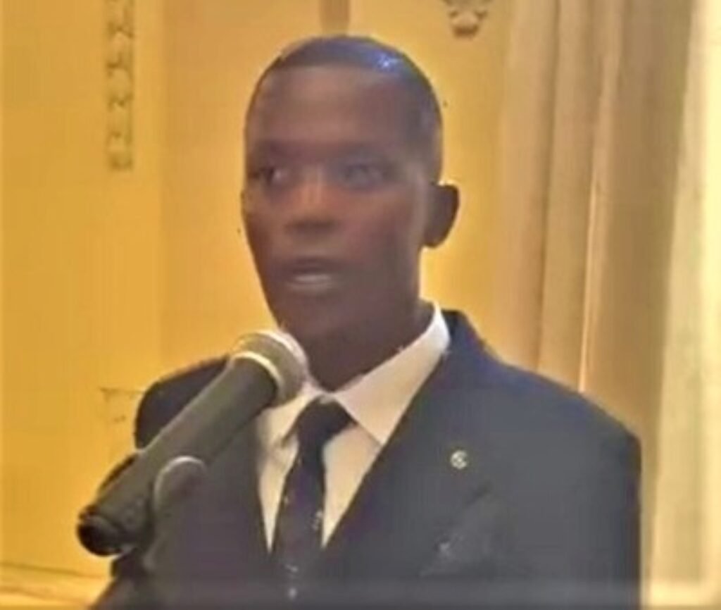 Administrador de KaNyaka instado a dirigir com...