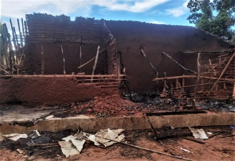 Desinformação sobre cólera causa incêndio...