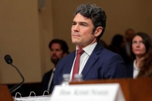 Quem é Joe Kent e por que ele renunciou ao cargo de chefe de contraterrorismo de Trump?