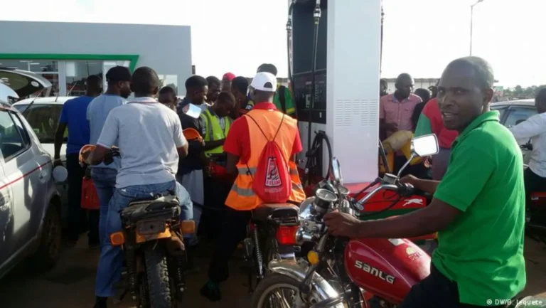 Combustível atinge 265 Meticais por litro