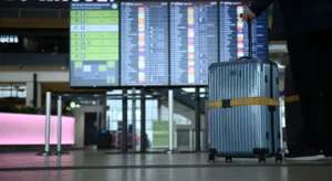 COMBUSTÍVEL DISPARA E AVIAÇÃO ENTRA EM COLAPSO: VOOS CANCELADOS, PREÇOS A SUBIR E VERÃO EM RISCO