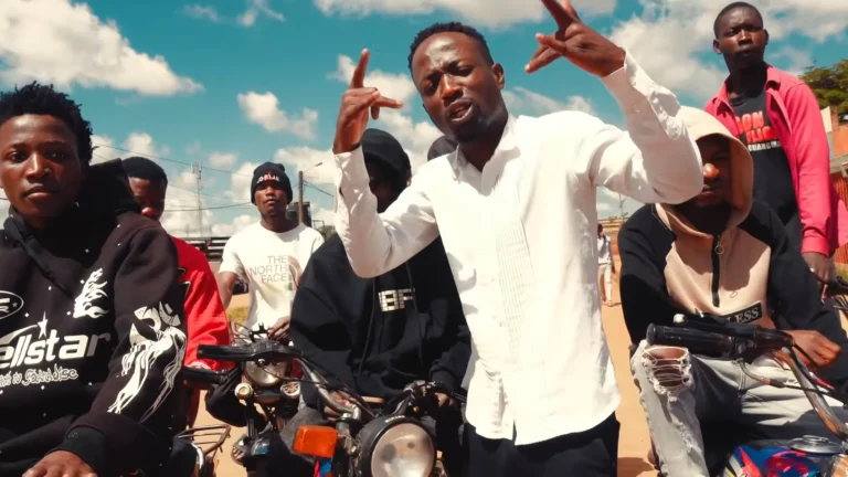 “Nós Vamos Comer o Quê?”: Restrições aos Mototáxis Empurram Juventude para o Desemprego e Aumentam Tensão Social