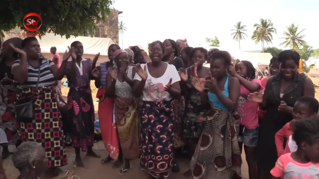 Famílias protestam contra desvio de ajuda humanitária em Xai-Xai após cheias