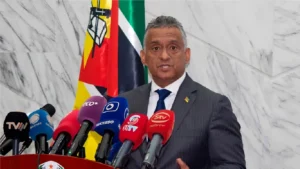 Governo extingue institutos de formação e cria Escola de Governação