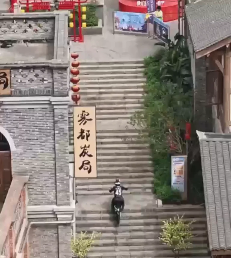 China surpreendente | Chongqing: Uma cidade montanhosa dobrada por escadarias