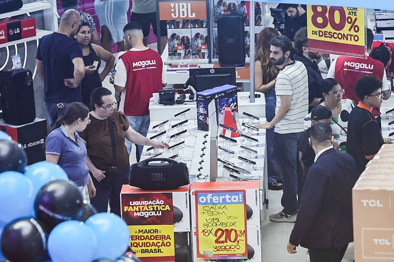 Economistas preveem inflação acima de 5% pela primeira vez no ano