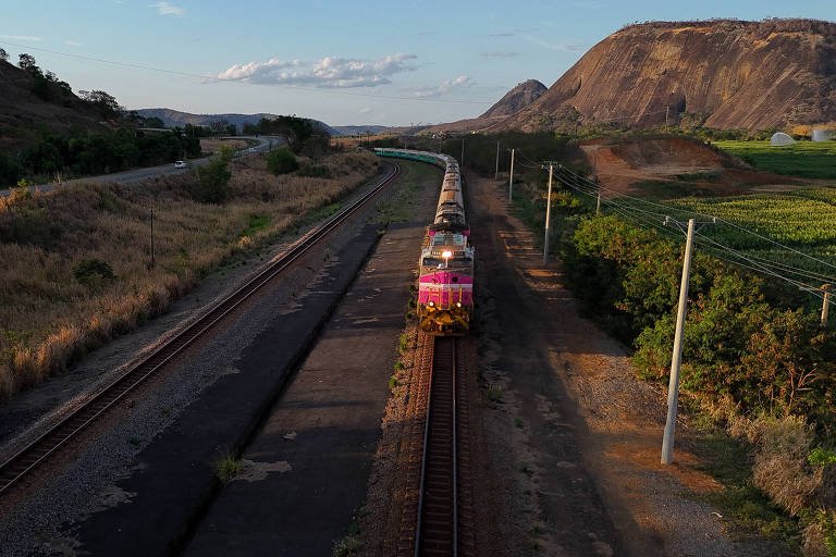Exigências arqueológicas colocam concessão de primeira ferrovia do governo Lula em xeque