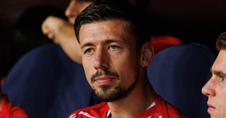 Mercado: o contrato entre Benfica e Lenglet ao detalhe