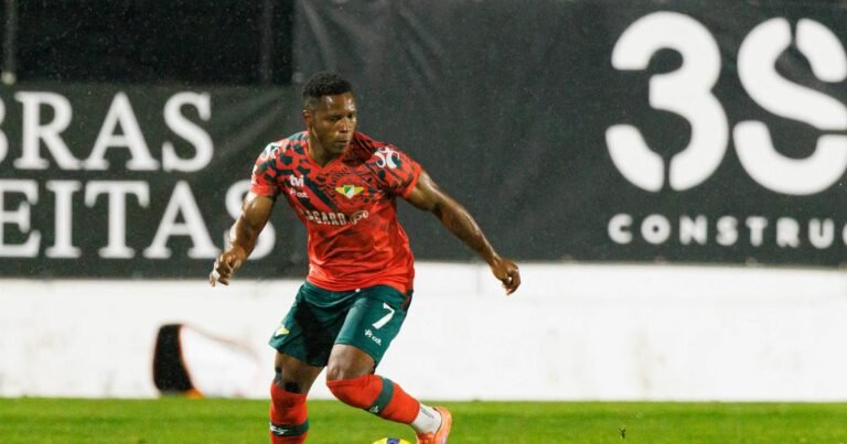 Moreirense: extremo formado no Atlético de Madrid de saída