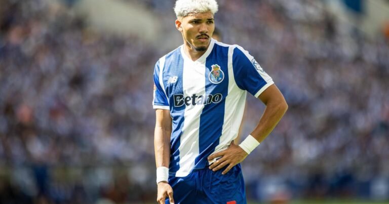 FC Porto: TAD reduz castigo a William Gomes e deixa extremo livre para a Supertaça