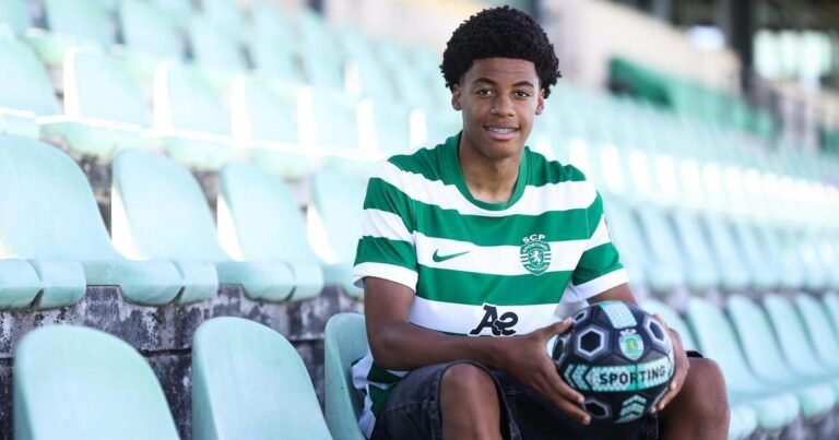 Sporting assina contrato profissional com central