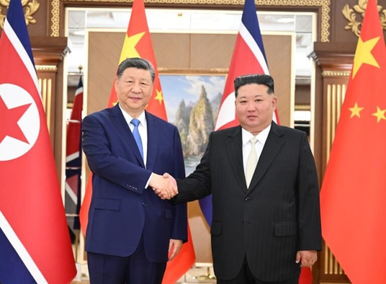 Xi Jinping pede que a China e a Coreia do Norte consolidem a confiança e impulsionem a cooperação prática.