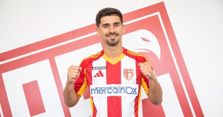 Mercado oficial: criativo formado no FC Porto deixa Estrela da Amadora e já tem destino
