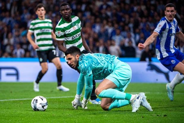 Revolução em toda a linha: vem aí reforço e baliza do Sporting também vai mudar
