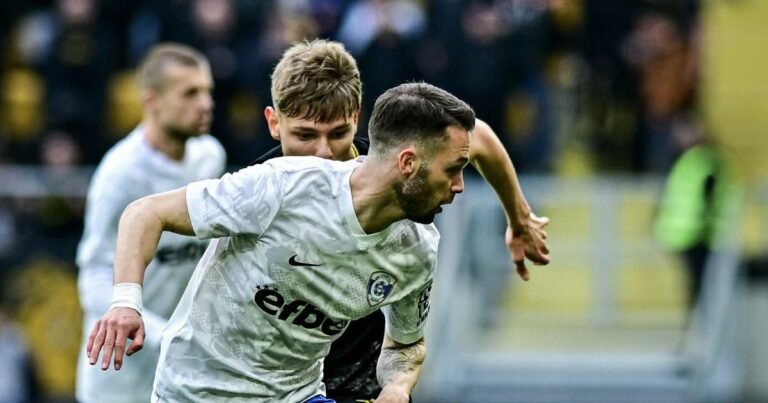 Jota Lopes nunca tinha visto um padre a entrar num campo de futebol