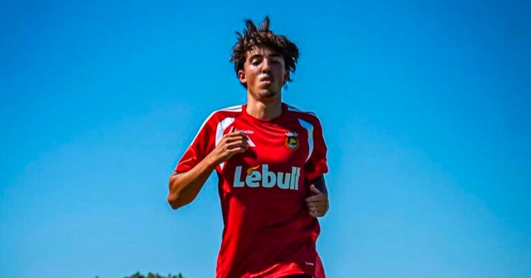 Rio Ave: Sotiris tem 'menino' ex-Benfica de pé quente