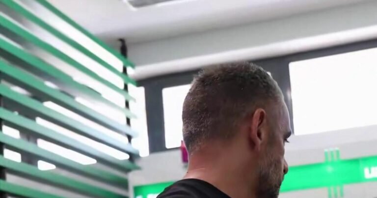 Rui Borges com direito a bolo e discurso no balneário do Sporting