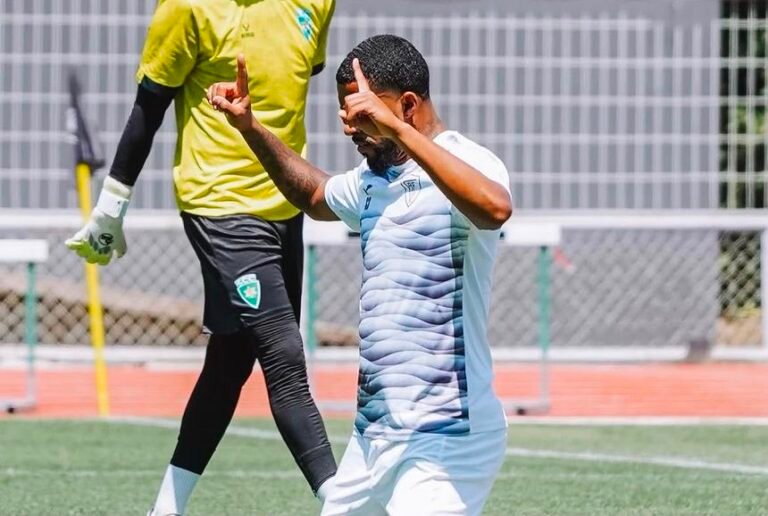 Académico de Viseu goleia no primeiro jogo da época