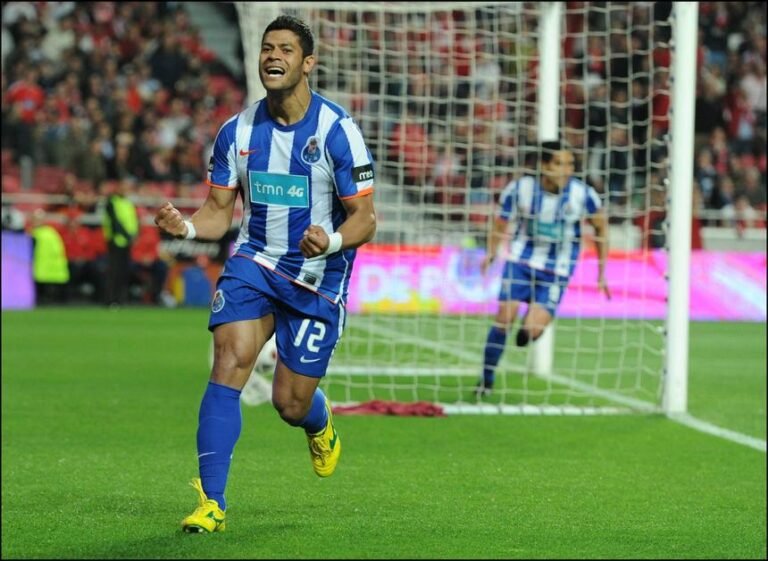 Sabe qual foi o primeiro clube de Hulk em Portugal? O 'único' de José Oliveira