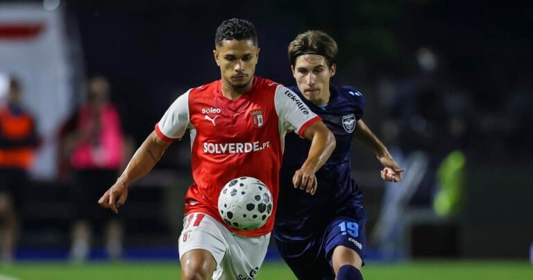 SC Braga: Gabriel Silva espreita (pelo) corredor)