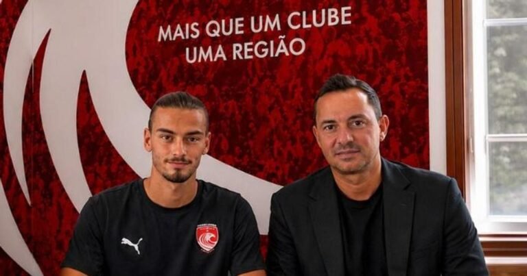Mercado oficial: João Vasconcelos deixa o SC Braga e ruma ao Santa Clara