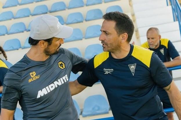 Estoril responde à exigência no teste frente ao Wolverhampton de Peixoto