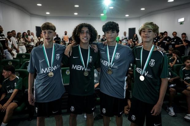 Sub-15 do Sporting arrancam nova temporada em Alcochete