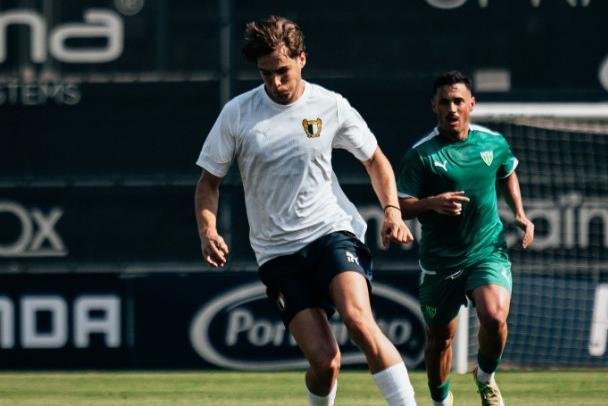 Famalicão volta a sorrir e segue invencível