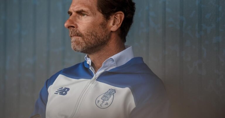 FC Porto: Villas-Boas viu jogo contra o Birmingham em Inglaterra