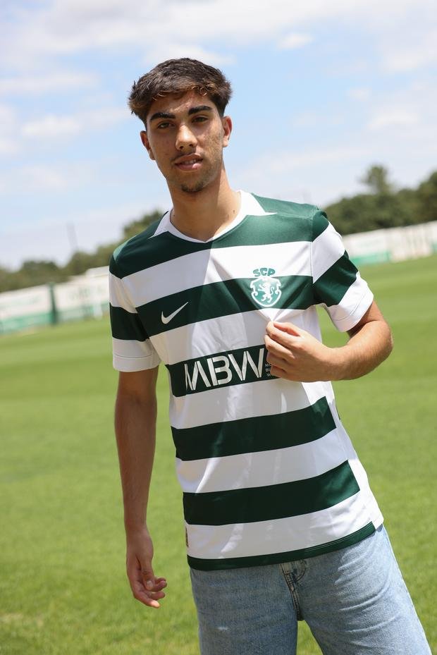 Mercado oficial: Tiago Campos reforça Sporting