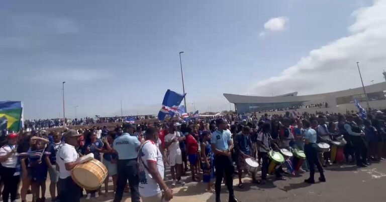 Milhares de adeptos à espera de Cabo Verde no regresso dos Tubarões Azuis