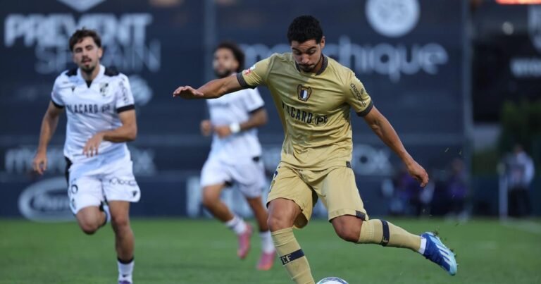 Mercado Estrela da Amadora: internacional sub-21 formado no FC Porto está fechado