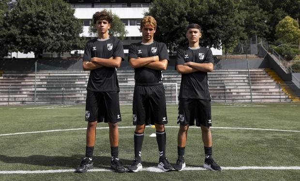 Sobrinho de Cristiano Ronaldo oficializado no V. Guimarães