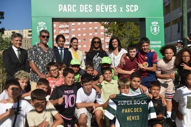 Edgar Davids (ele mesmo), reforço do Sporting que brilhou no Bairro da Cruz Vermelha