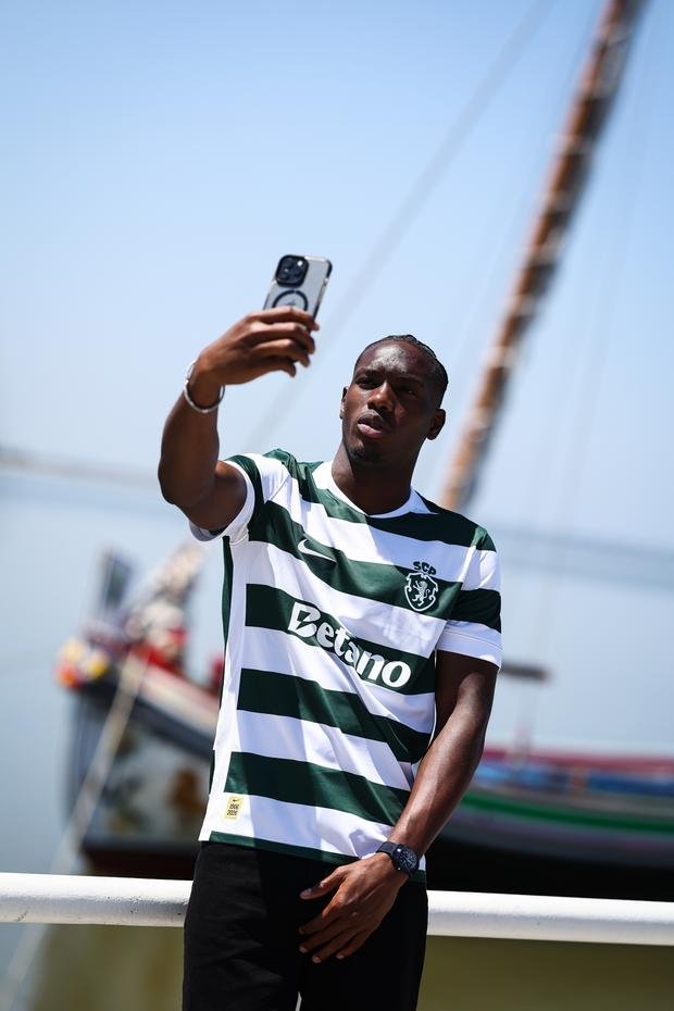 Mercado oficial: Ibrahima Ba é do Sporting até 2031