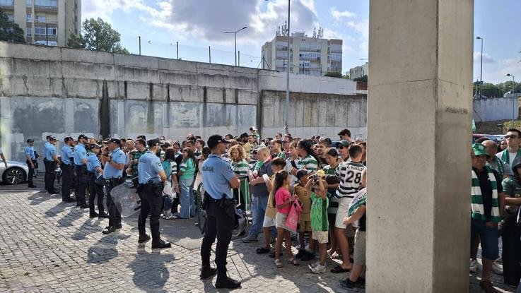 Sporting-Mónaco: niva orquestra em Alvalade em noite de Cinco Violinos | A Bola