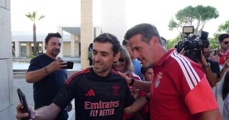 Chegada da equipa do Benfica ao Algarve