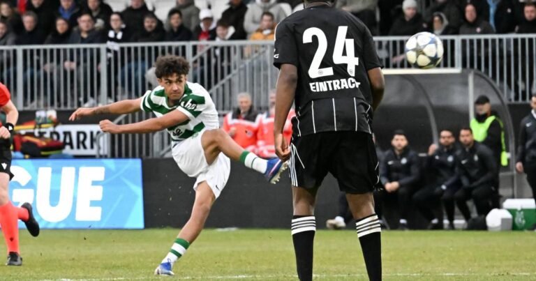 Sporting: Gabriel Silva tem a porta da equipa principal entreaberta