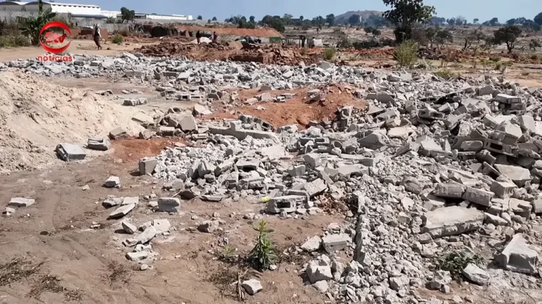Tribunal ordenou a demolição de mais de 200 casas erguidas em terreno da Igreja Católica em Nampula. Pelo menos 63 famílias necessitam de assistência urgente.