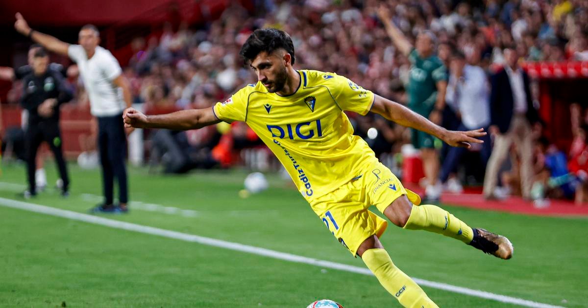 Mercado: Mario Climent em Arouca até 2028