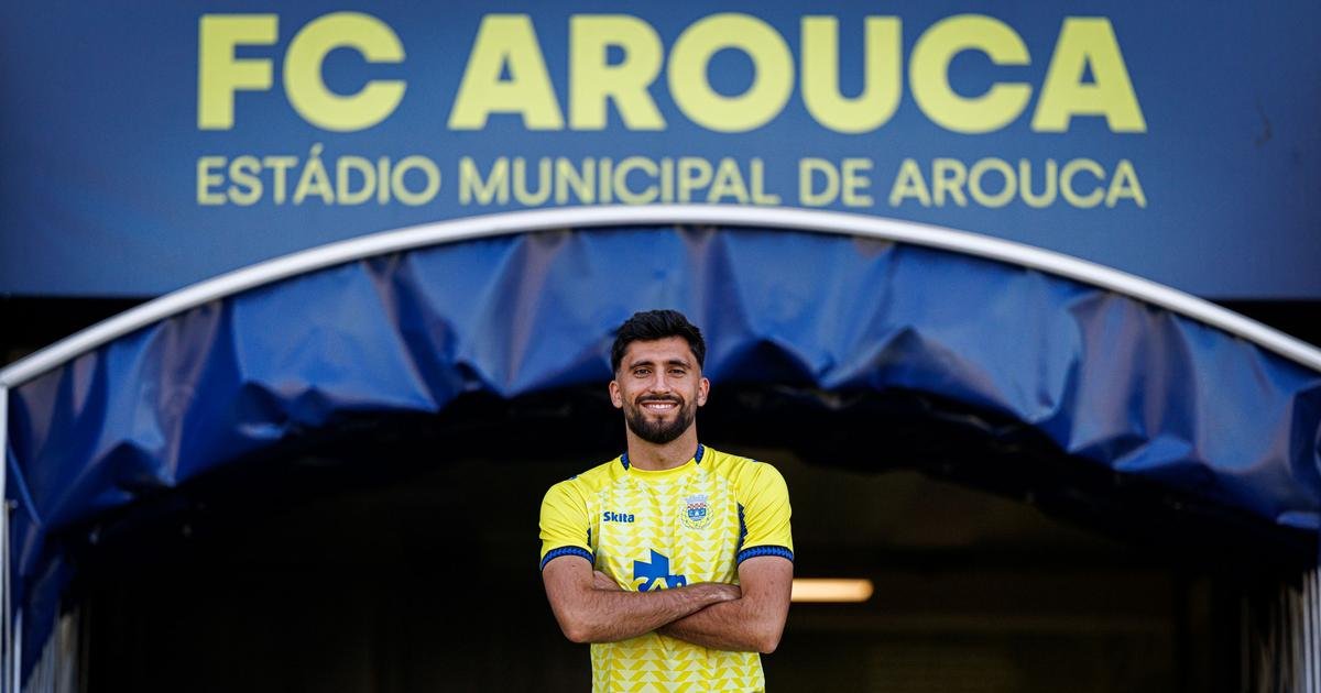 Mercado oficial: Arouca oficializa lateral ex-Cádiz