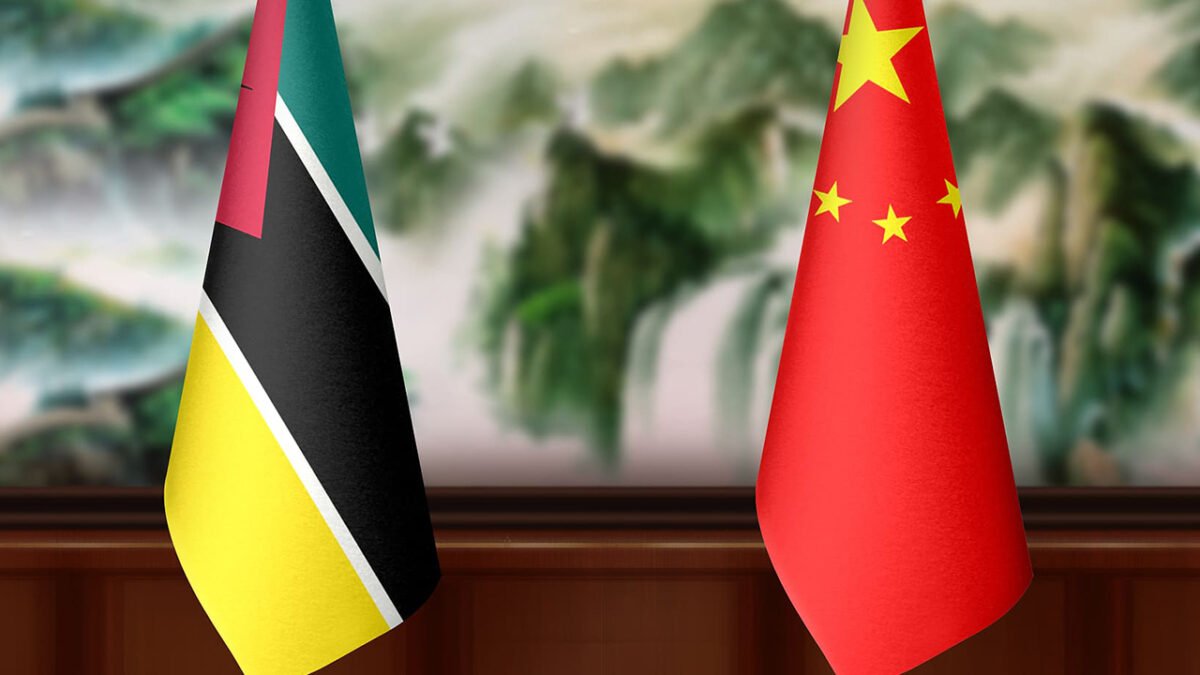 Que oportunidades a China oferece a Moçambique em negócios e economia?