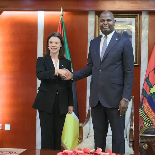Moçambique e EUA reforçam cooperação em economia e segurança