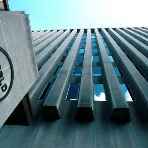 Moçambique e Banco Mundial Acordam Investimentos Estratégicos de USD 50 Mil Milhões
