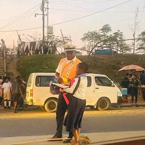 Maputo: Polícia de Trânsito elogiado por atitude pedagógica